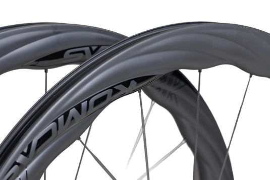 Komcas Muscle Disc Brake Undulating Carbon Wheelset