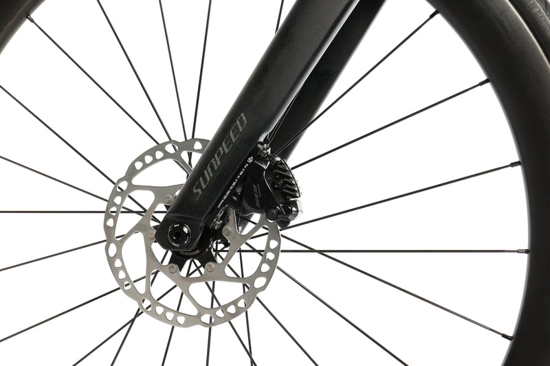Load image into Gallery viewer, Sunpeed Victory Shimano 105 Di2 Carbon Road Bike
