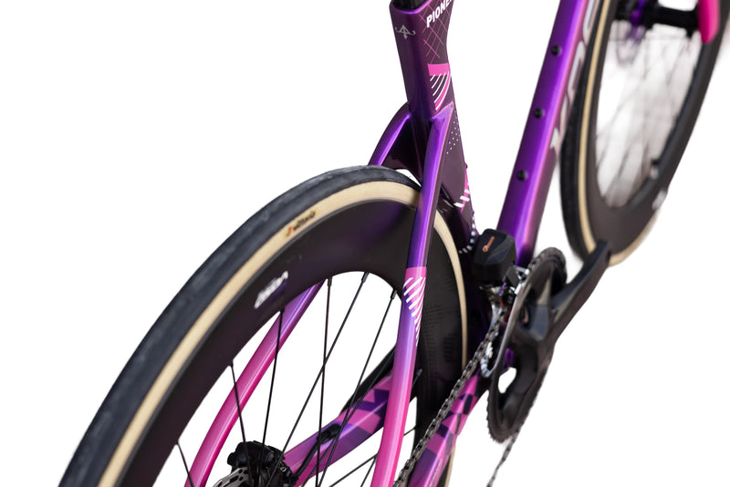 Load image into Gallery viewer, Koseea Pioneer Sport 105 Di2 Carbon Road Bike