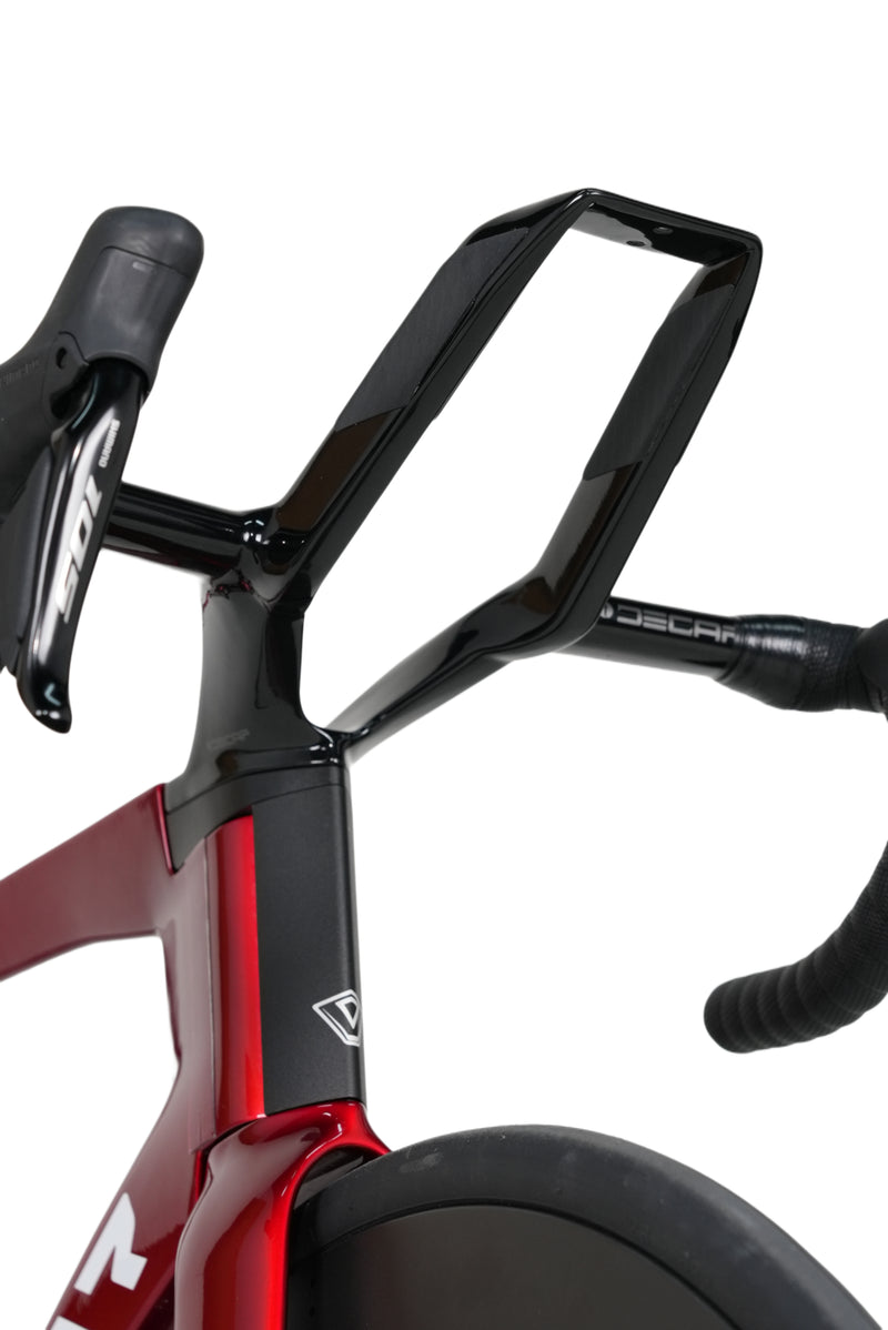 Load image into Gallery viewer, Java J-Air Vittoria Aerodynamic Carbon Road Bike with Aero Bar R7170
