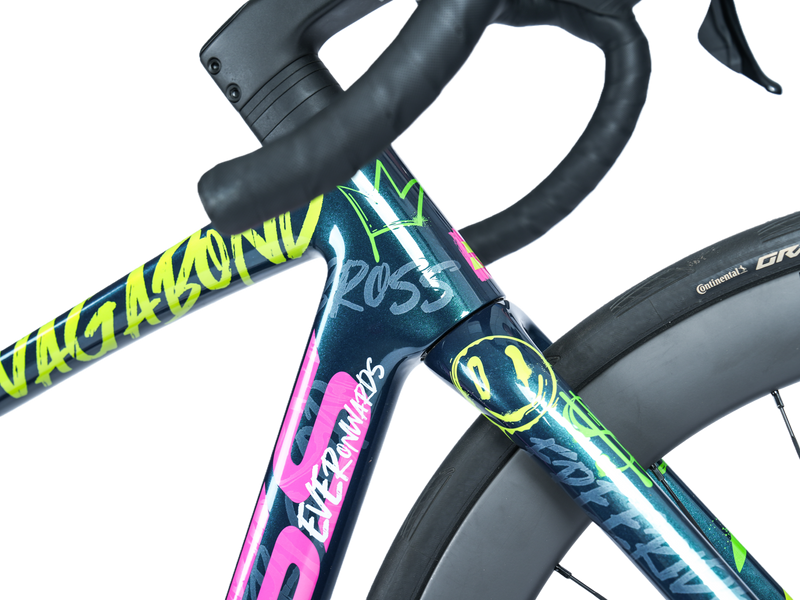 Load image into Gallery viewer, Bross Vagabond 5+ 105 R7120 Carbon Endurance Road Bike with Carbon Wheels