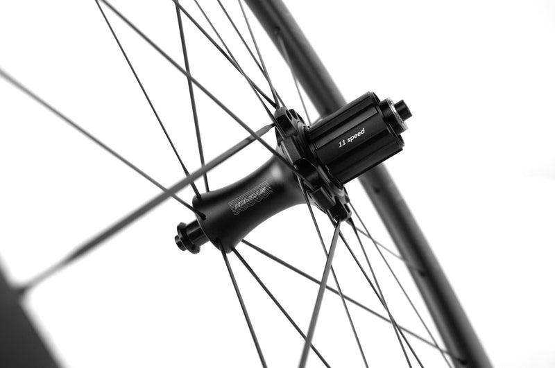 Load image into Gallery viewer, KOMCAS Super 50mm Road Bike Carbon Wheel Rim Brake