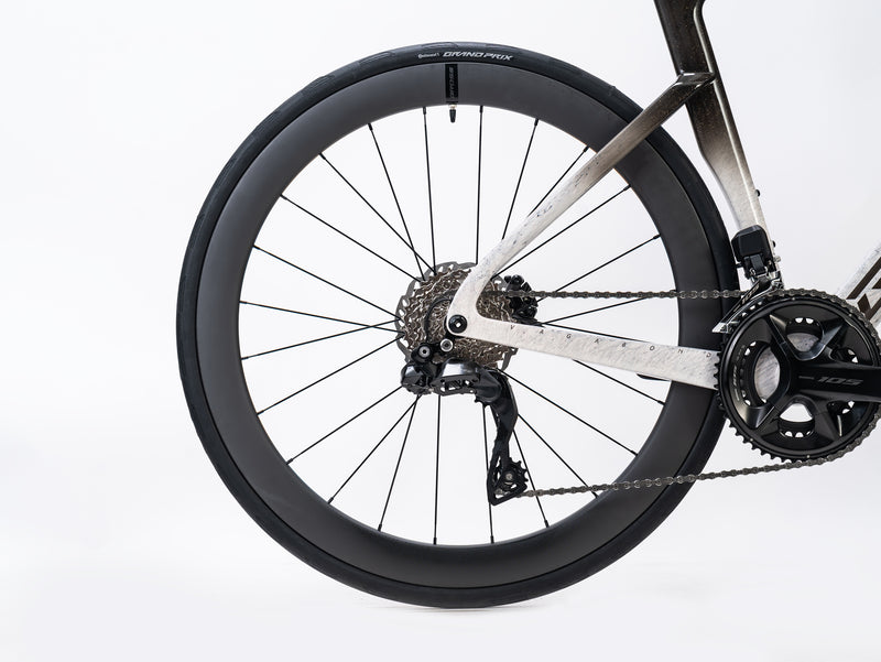 Load image into Gallery viewer, Bross Vagabond Aero 6SE 105 Di2 R7170 Carbon Road Bike with Carbon Wheels