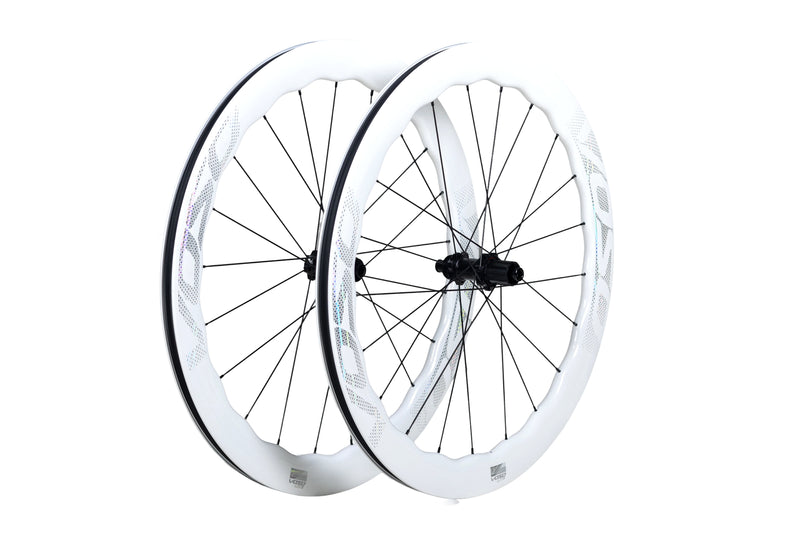 Load image into Gallery viewer, SCOM VOSO Lite Undulating Carbon Wheels Pearl White