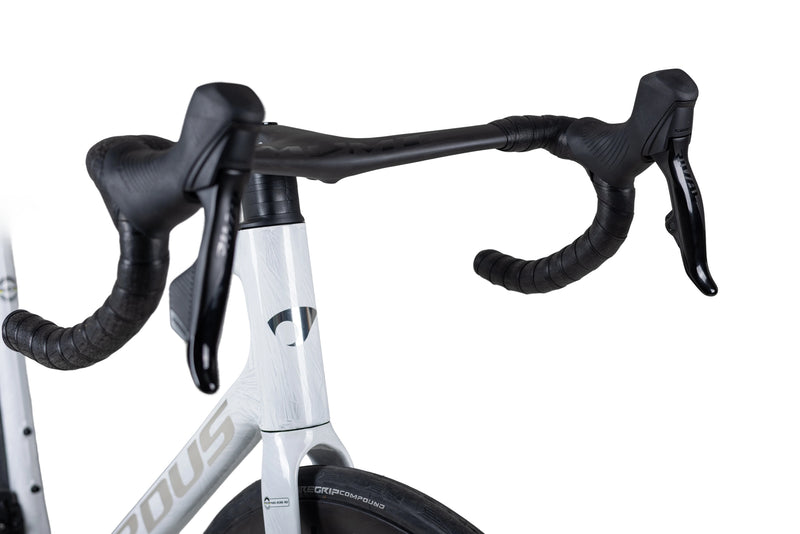 Load image into Gallery viewer, Pardus Robin RS AXS eTap Carbon Road Bike with Carbon Wheelset