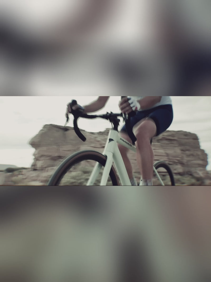 Load and play video in Gallery viewer, Pardus Super AL LTWOO 11 Speed Hydraulic Brake Road Bike