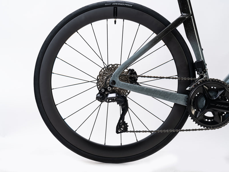 Load image into Gallery viewer, Bross Vagabond Aero 6SE 105 Di2 R7170 Carbon Road Bike with Carbon Wheels