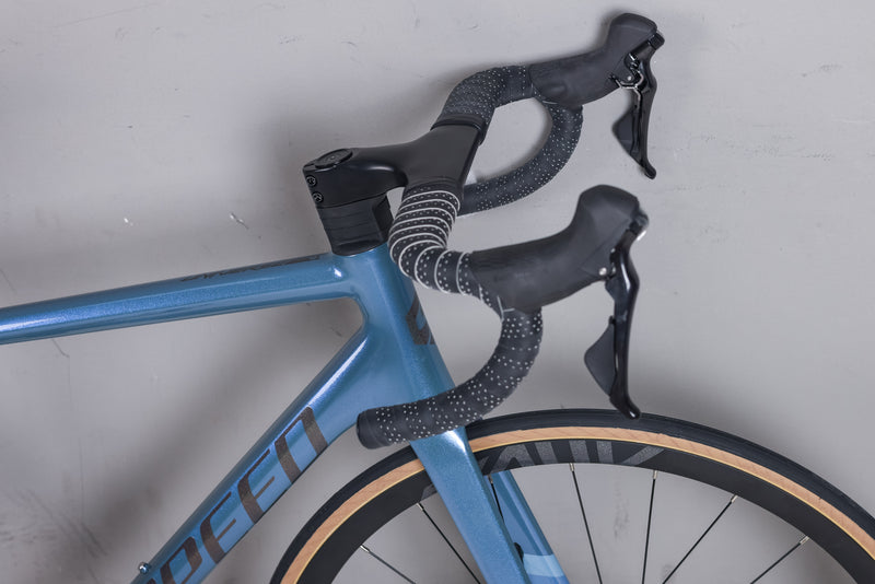 Load image into Gallery viewer, Sunpeed Universe Shimano 105 11 speed Warehouse Clearance
