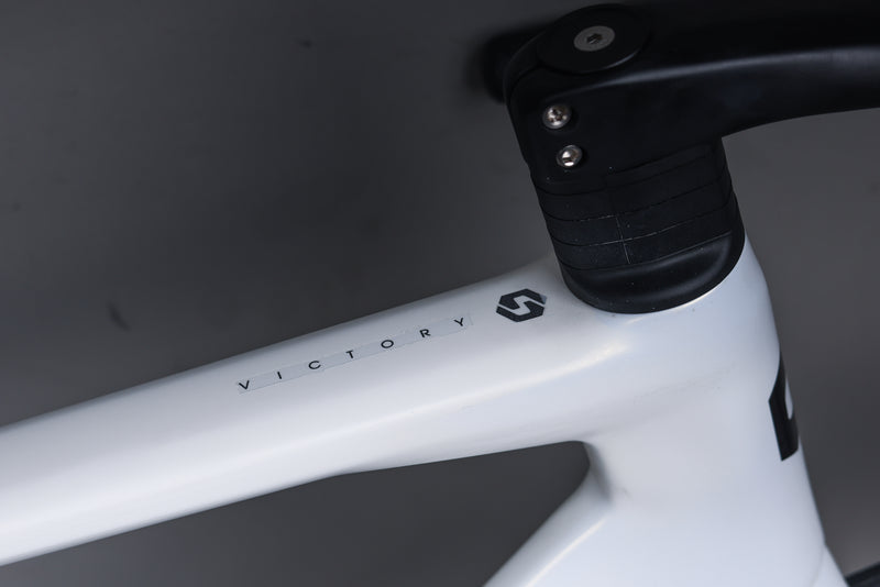 Load image into Gallery viewer, Sunpeed Victory Sport Carbon Road Bike warehouse clearance
