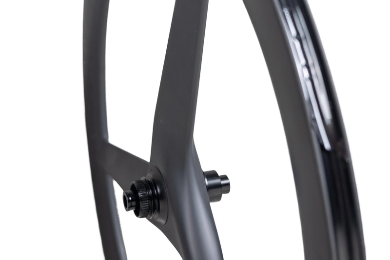 Load image into Gallery viewer, KOMCAS Tri Blade Triathlon Disc Brake Carbon Front Wheel
