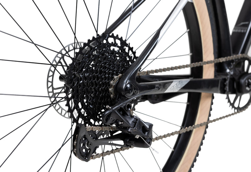 Load image into Gallery viewer, Sunpeed Rock Carbon Mountain Bike
