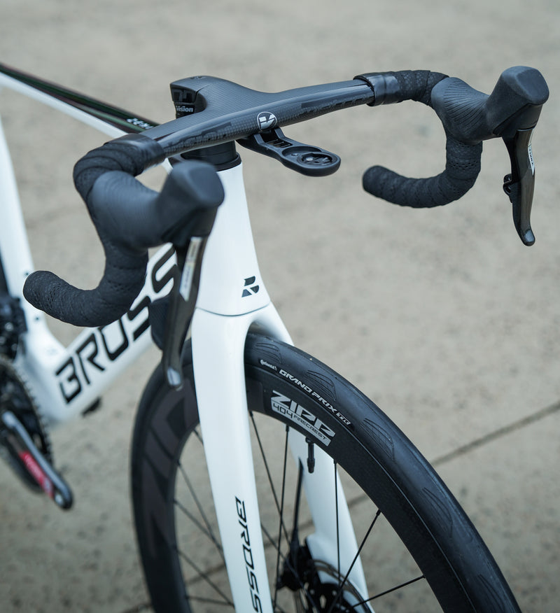 Load image into Gallery viewer, Bross Zenith 7SE Force Etap AXS with Zipp 404 Wheel and Vision Handlebar
