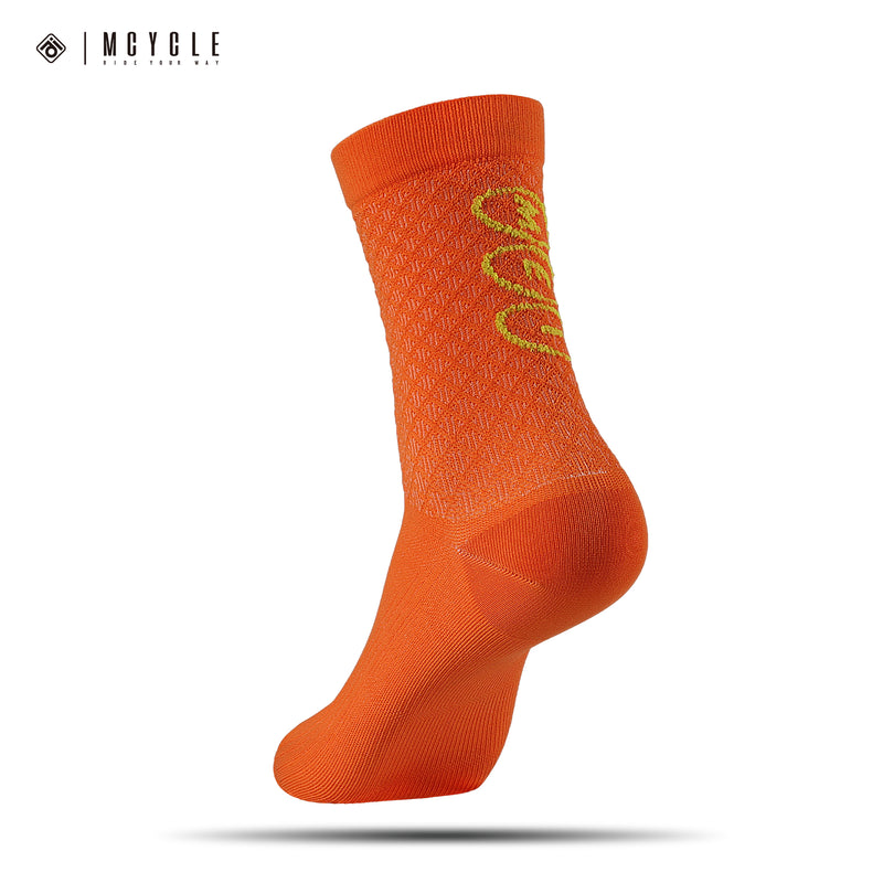 Load image into Gallery viewer, MCYCLE Unisex High-Elastic Athletic Knitted Cycling Socks - MP059 Dopamine Series
