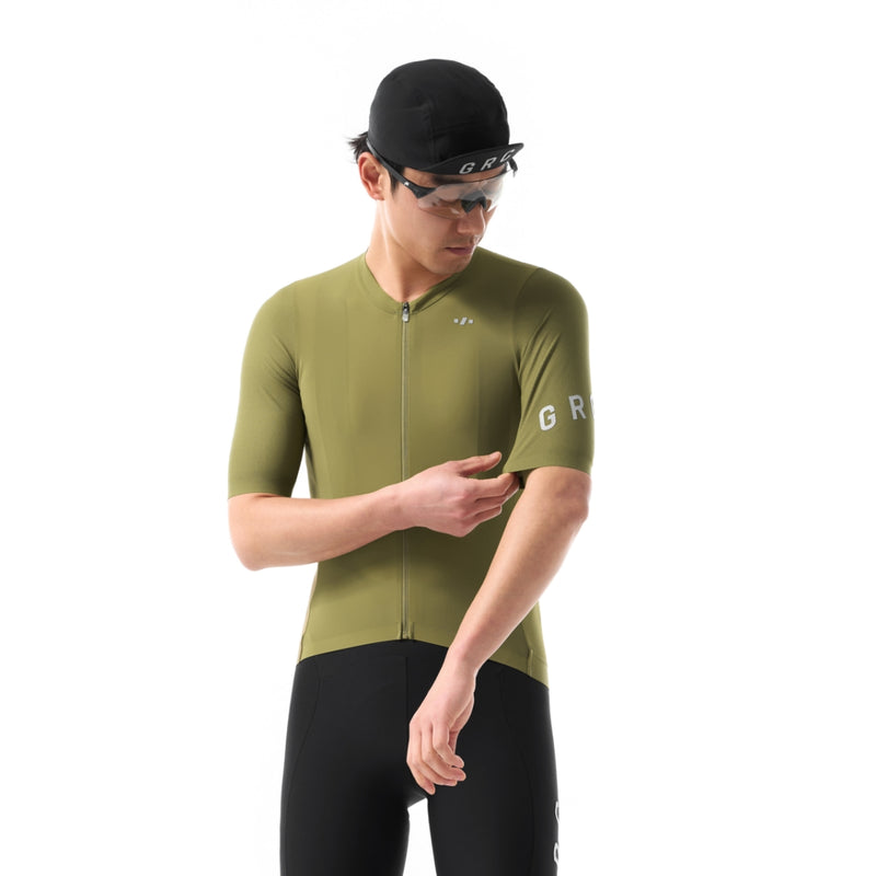 Load image into Gallery viewer, GRC Men's NEW TECH Short Sleeve Race Fit Cycling Jersey 1529

