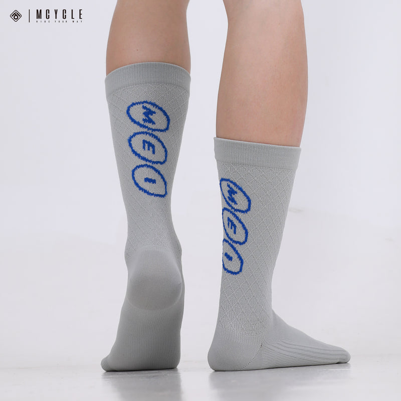Load image into Gallery viewer, MCYCLE Unisex High-Elastic Athletic Knitted Cycling Socks - MP059 Dopamine Series
