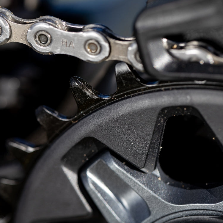 Load image into Gallery viewer, Shimano SLX CN-M7100 HYPERGLIDE+ 12s Bicycle Chain
