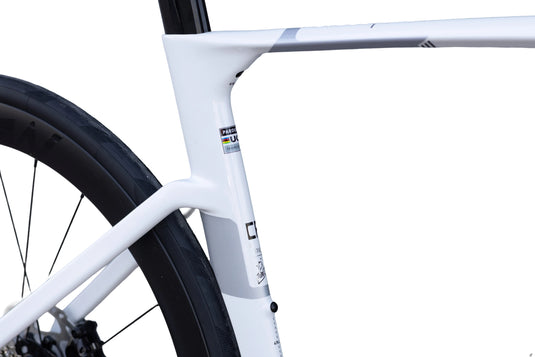 Pardus Spark Sport 105 Di2 12 Speed Carbon Road Bike with Carbon Wheelset