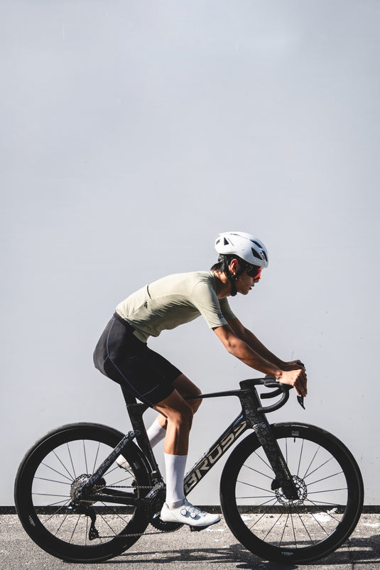 Bross Zenith Z3 R7120 Road Bike with Carbon Wheelset