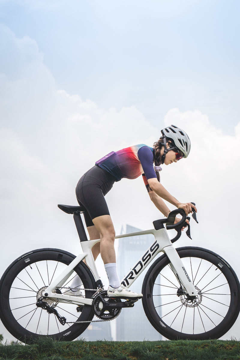 Load image into Gallery viewer, Bross Zenith Z3 R7120 Road Bike with Carbon Wheelset
