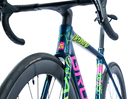 Bross Vagabond 5+ 105 R7120 Carbon Endurance Road Bike with Carbon Wheels