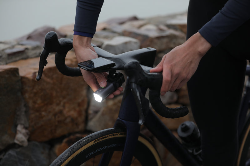 Load image into Gallery viewer, iGPSPORT VS1200S Smart Front Bike Light
