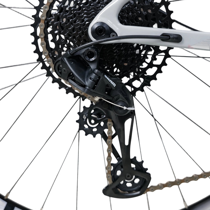 Load image into Gallery viewer, Sunpeed Rock Carbon Mountain Bike
