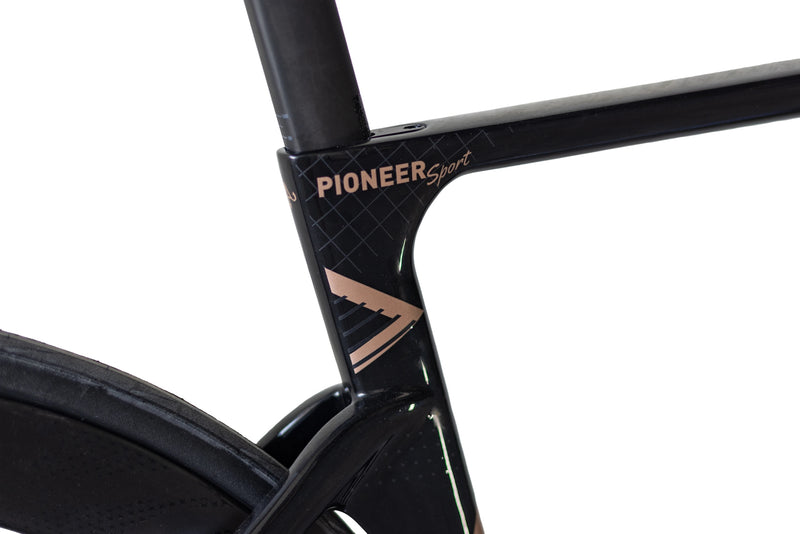 Load image into Gallery viewer, Koseea Pioneer Sport 105 Di2 Carbon Road Bike

