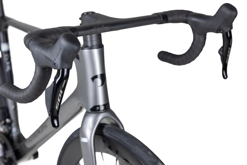 Load image into Gallery viewer, Pardus Robin Sport 105 Di2 Carbon Road Bike with Carbon Wheels
