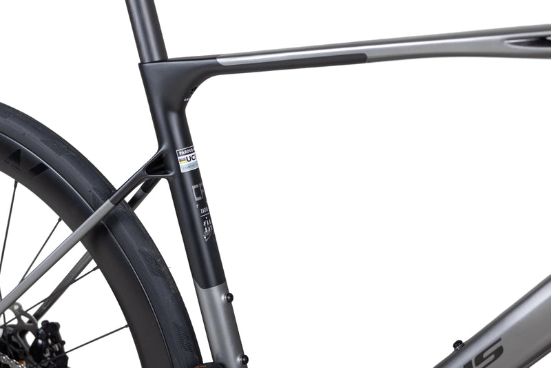 Load image into Gallery viewer, Pardus Robin Sport 105 Di2 Carbon Road Bike with Carbon Wheels
