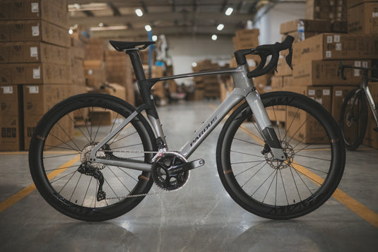 Pardus Spark Sport 105 Di2 12 Speed Carbon Road Bike with Carbon Wheelset