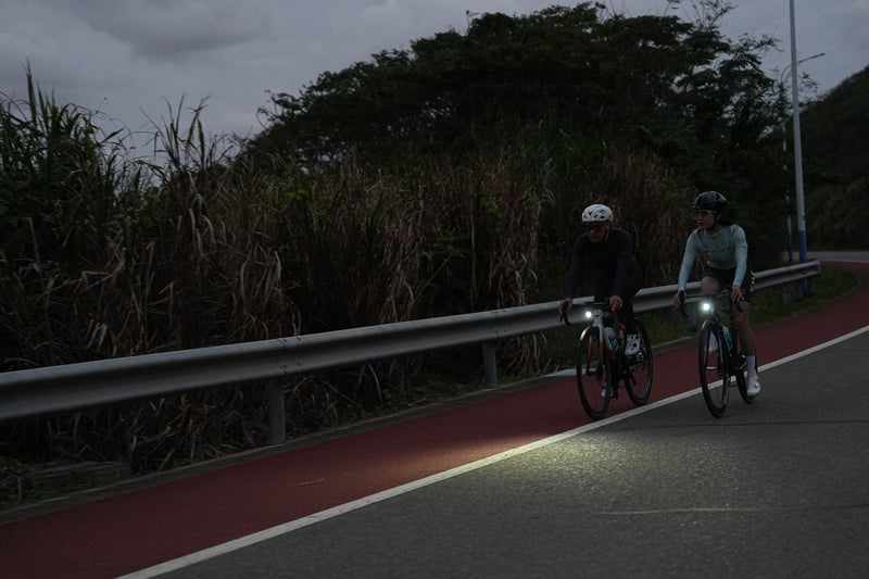 Load image into Gallery viewer, iGPSPORT VS800S Smart Bike Head Light Front Bicycle Light
