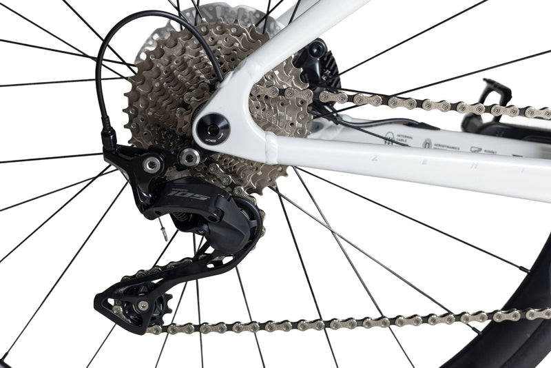 Load image into Gallery viewer, Bross Zenith A5 105 R7120 Alloy Road Bike
