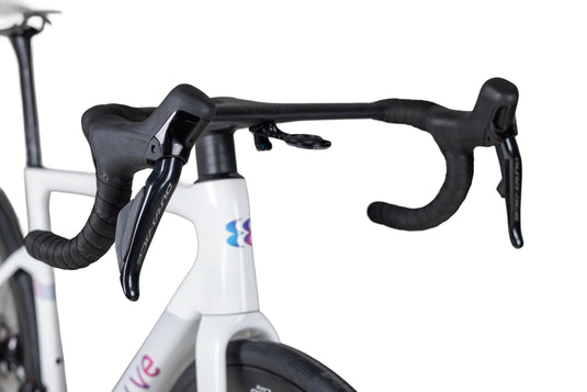 Evolve Cima Carbon Road Bike Ultegra Di2 R8170 with Carbon Spoke Wheelset