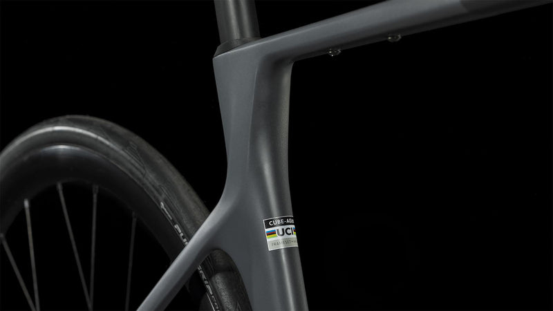 Load image into Gallery viewer, CUBE AGREE C:62 105 Di2 grey ‘n’ black
