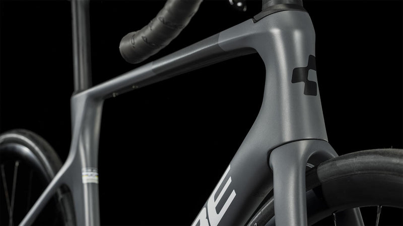 Load image into Gallery viewer, CUBE AGREE C:62 105 Di2 grey ‘n’ black
