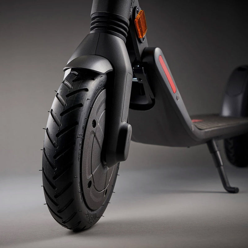 Load image into Gallery viewer, Segway Ninebot KickScooter E25 Electric Scooter
